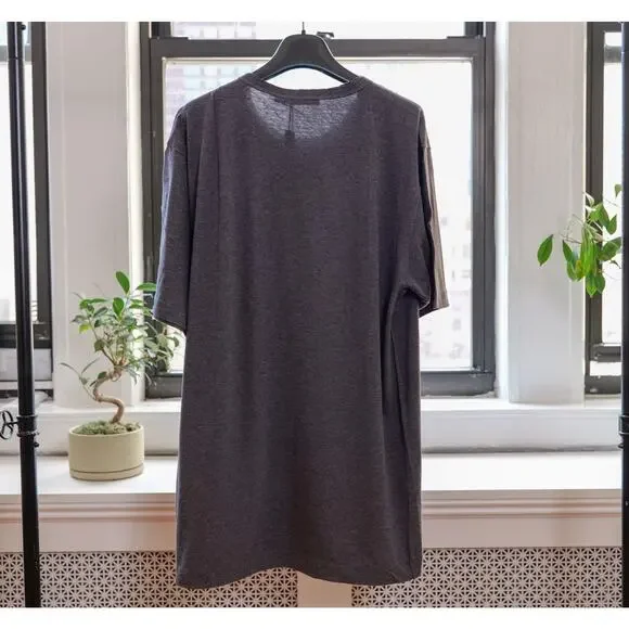 Dolce & Gabbana Gray And now enjoy with D&G Logo T-shirt (Size M, IT48)